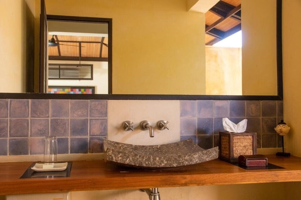 Отель Alanta Villa 4*