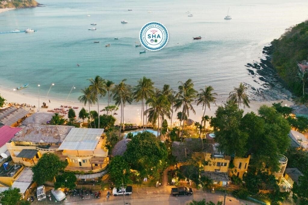 Отель Vacation Village Phra Nang Lanta 4*