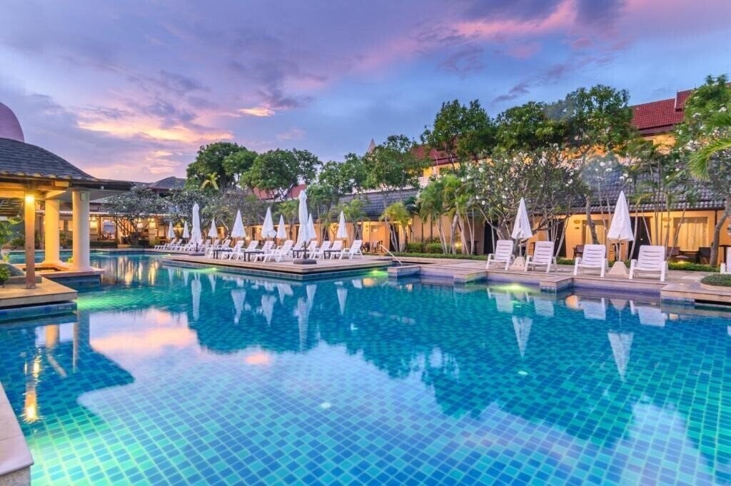 Отель Phuket Kata Resort 3*