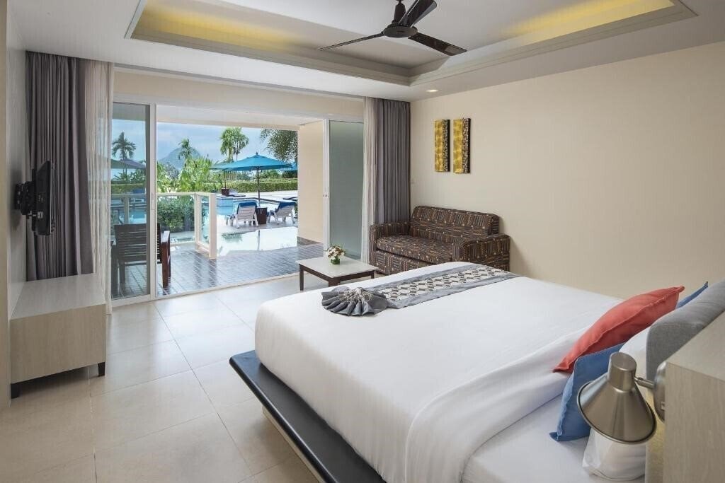 Фото Anyavee Tubkaek Beach Resort & Spa 4*