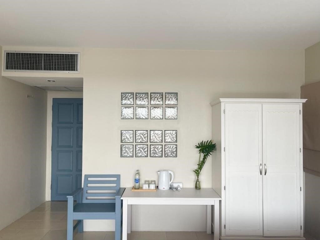 Отель Bens House Aonang 3*