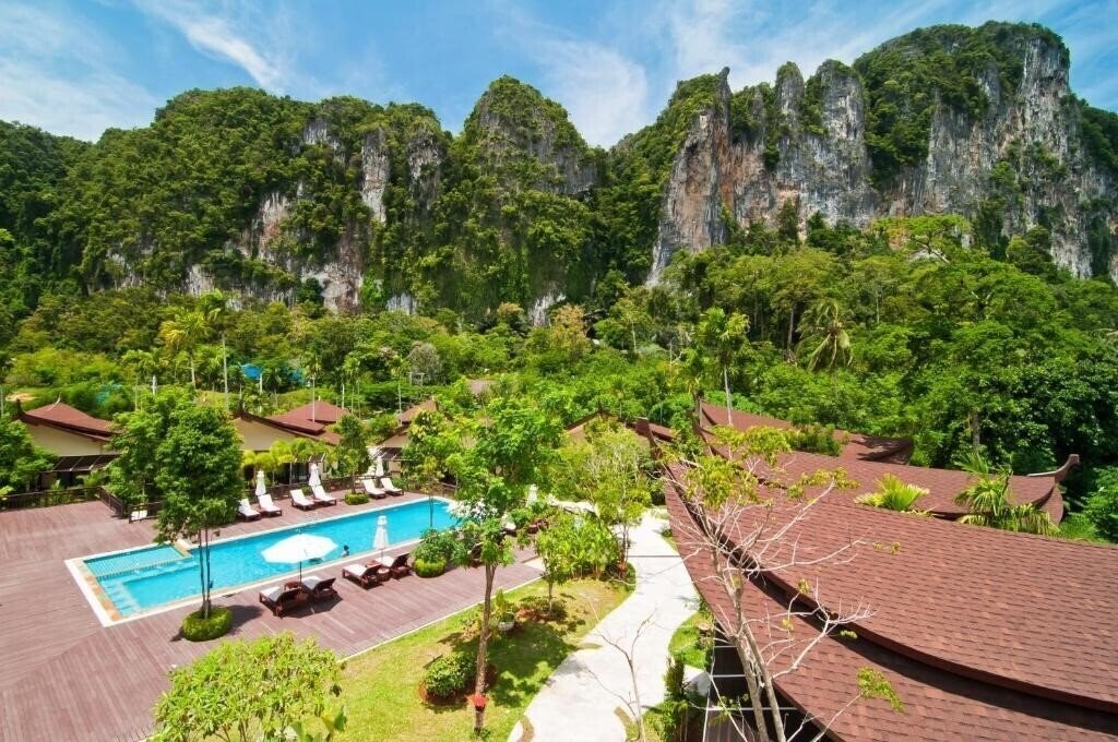 Отель Aonang Phu Petra Resort 4*