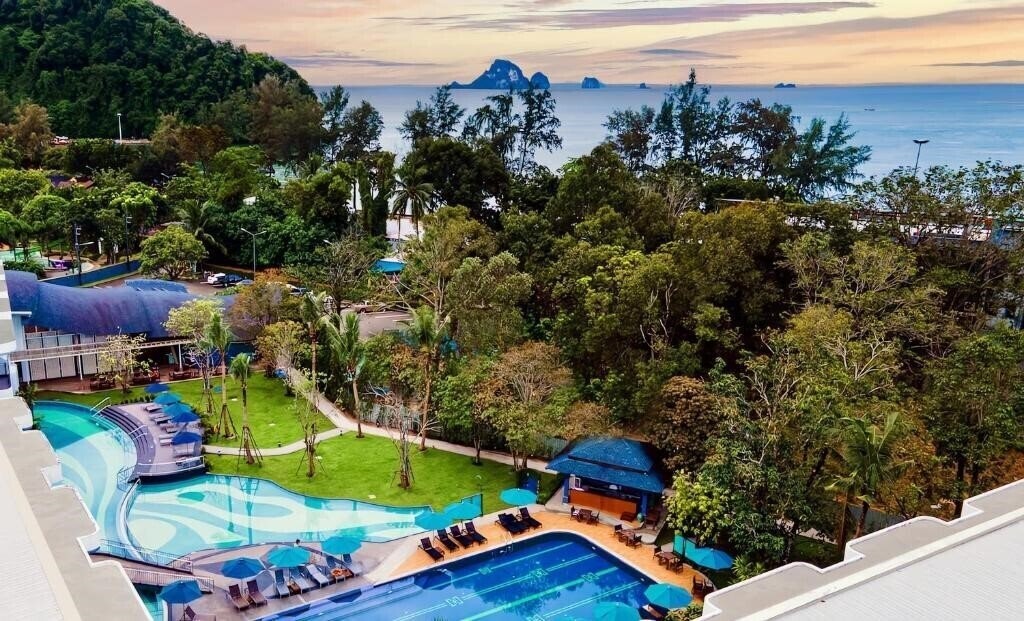Изображение Holiday Inn Express Krabi Ao Nang Beach 3*