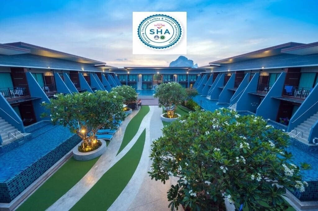 Отель The Phu Beach Hotel 3*
