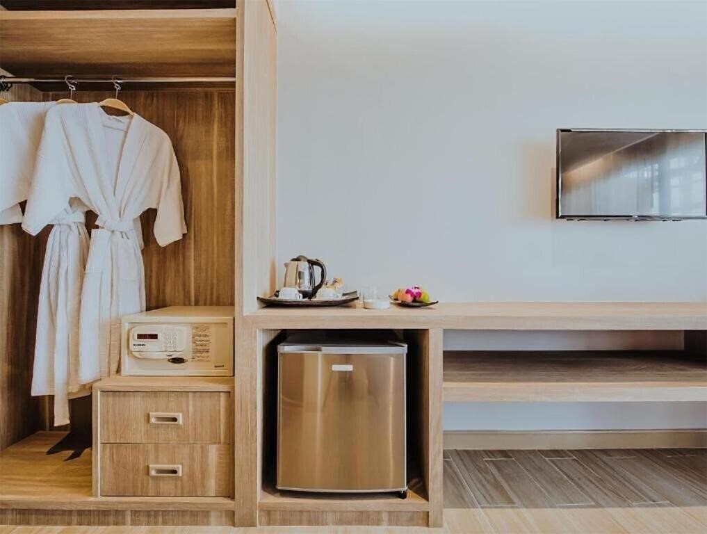 Картинка Days Inn by Wyndham Aonang Krabi (ex. Beach Terrace Hotel) 3*