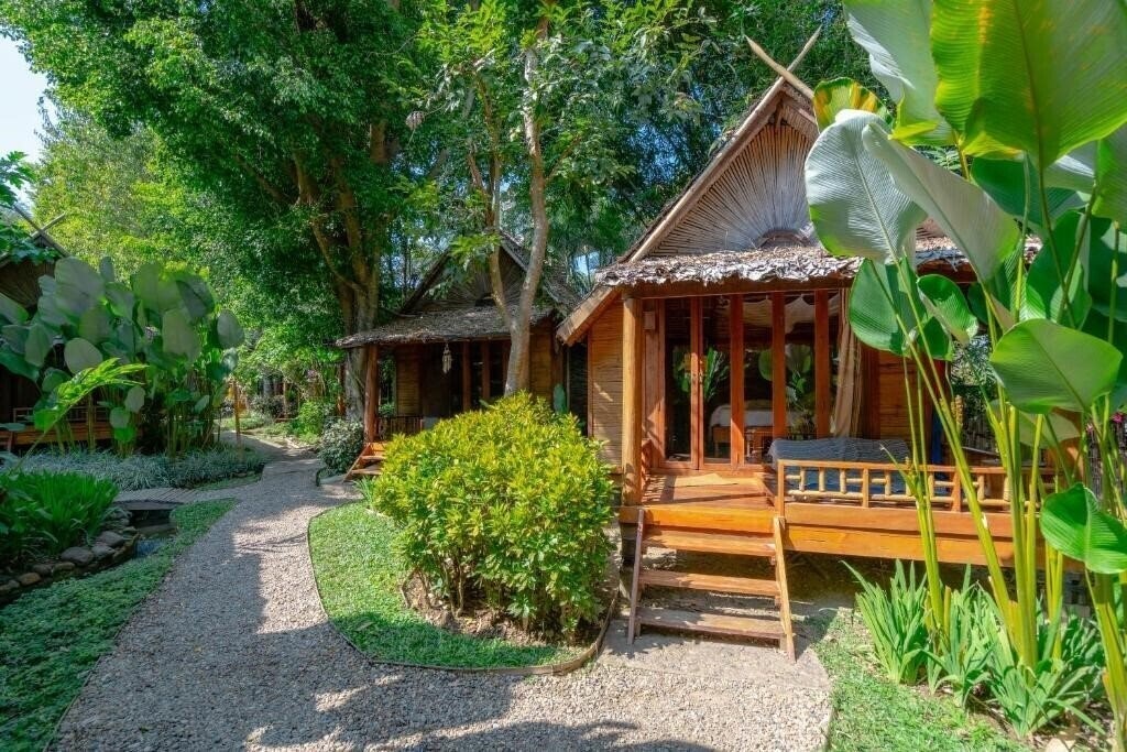 Картинка Pai Village Boutique Resort & Farm 3*