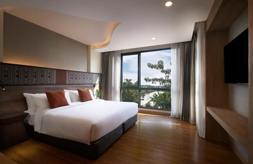 Фото Emmaline Hotel 4*