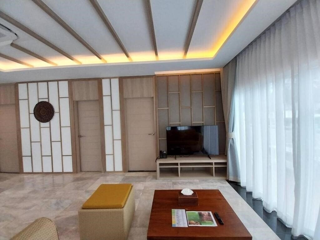 Фото Phunawa Resort Phuket Karon Beach SHA Plus (ex. Phunawa Resort, Karon Sovereign All Suites Resort, Dewa Karon Beach Phuket) 4*