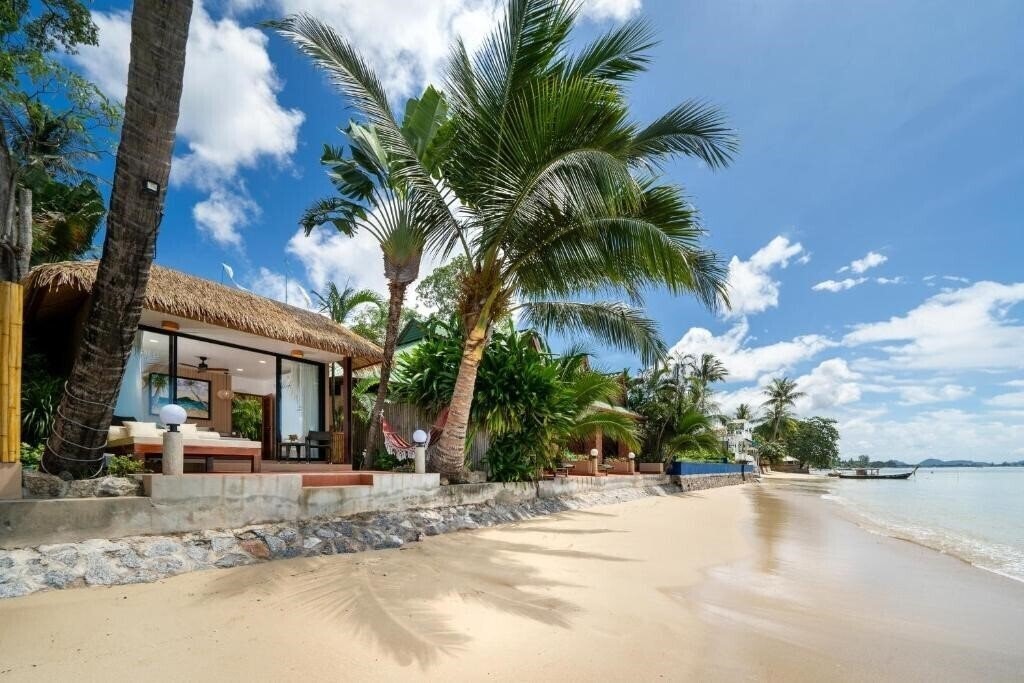 Отель Friendship Beach Resort & Spa 3*