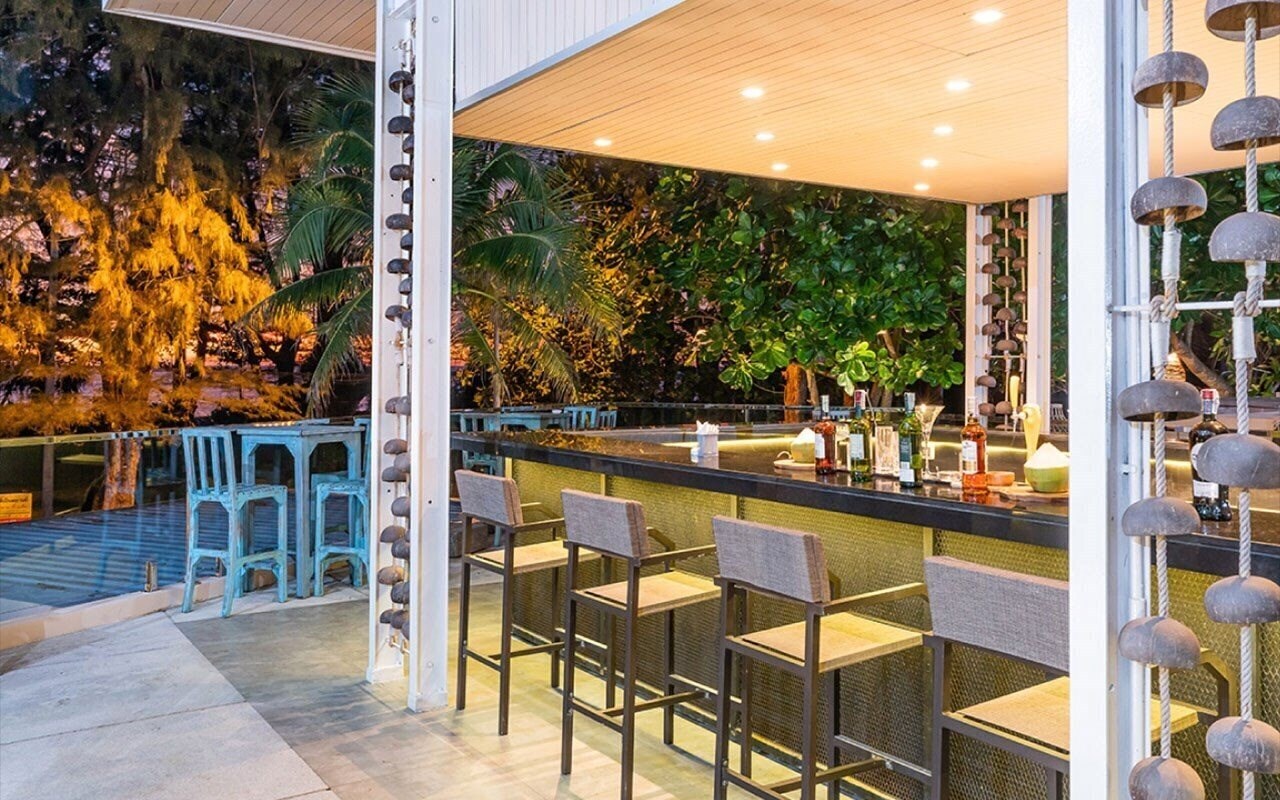 Отель Dewa Naiyang Beach Phuket 4*