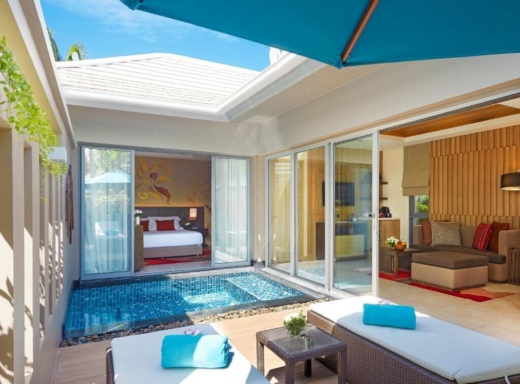 Фотография Grand Mercure Phuket Patong 5*