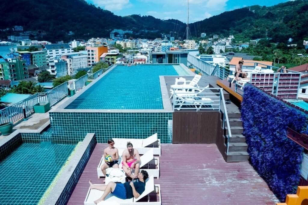 Отель Zephyr Grand Hotel 3*