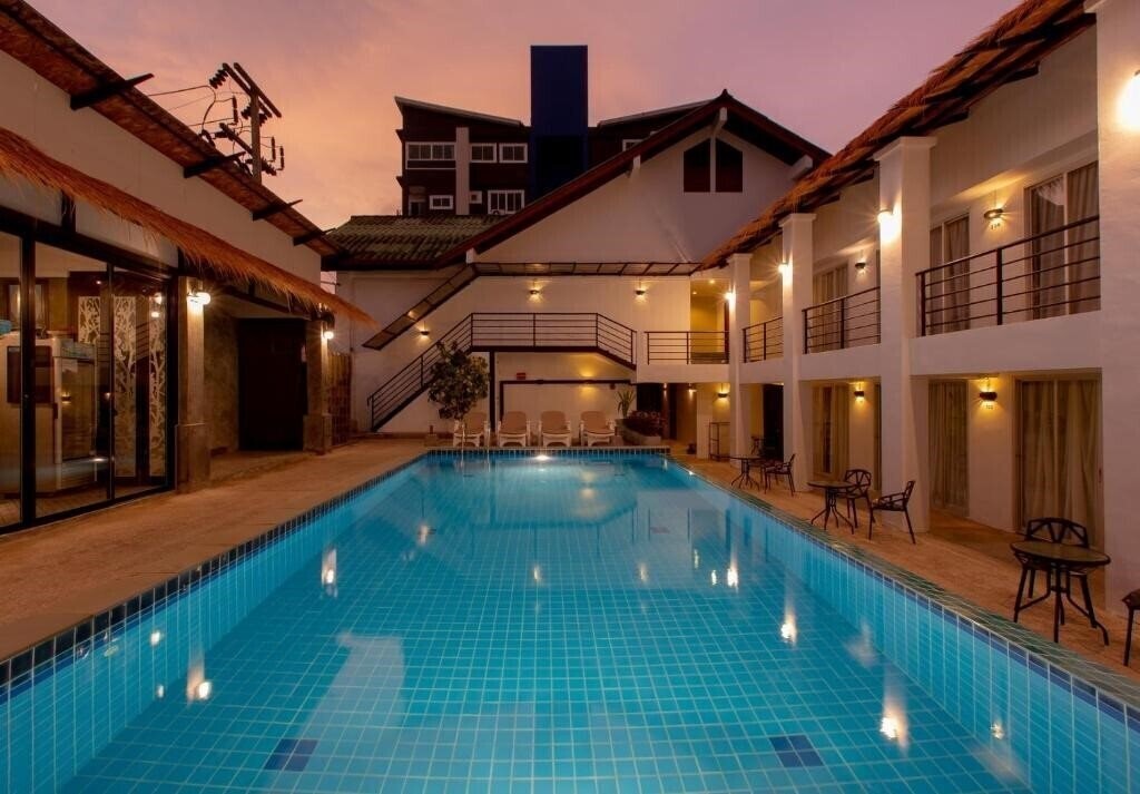 Отель The Nest Resort 3*