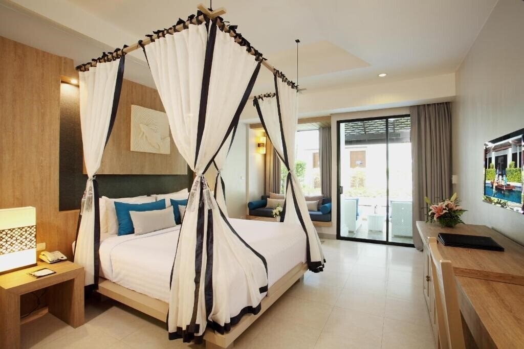 Отель Access Resort & Villas 4*