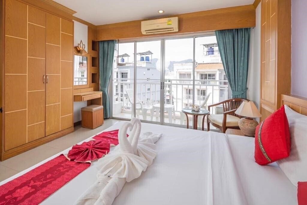 Фото Sunshine Resort Phuket 3*