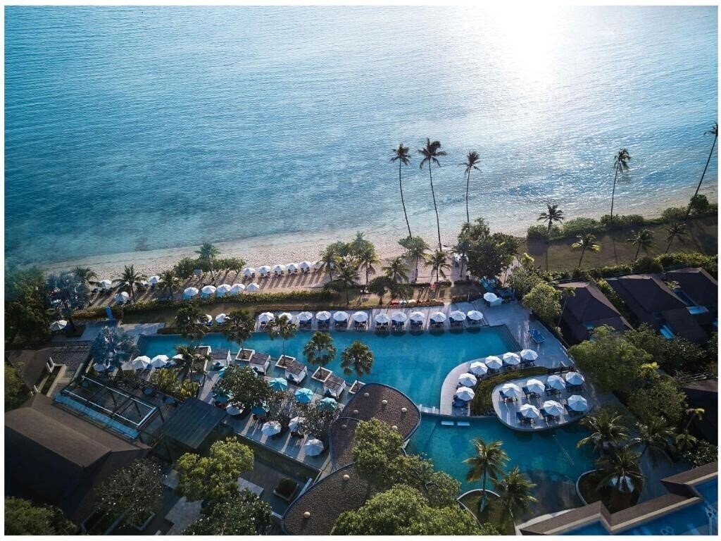 Отель Pullman Phuket Panwa Beach Resort 5*