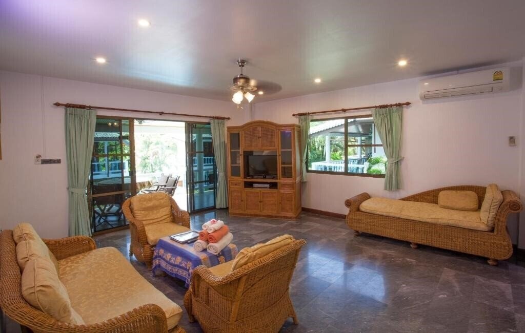Картинка Ya Nui Resort 3*
