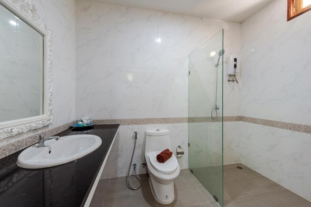 Фотография Baan Karon Hill Phuket Resort 3*