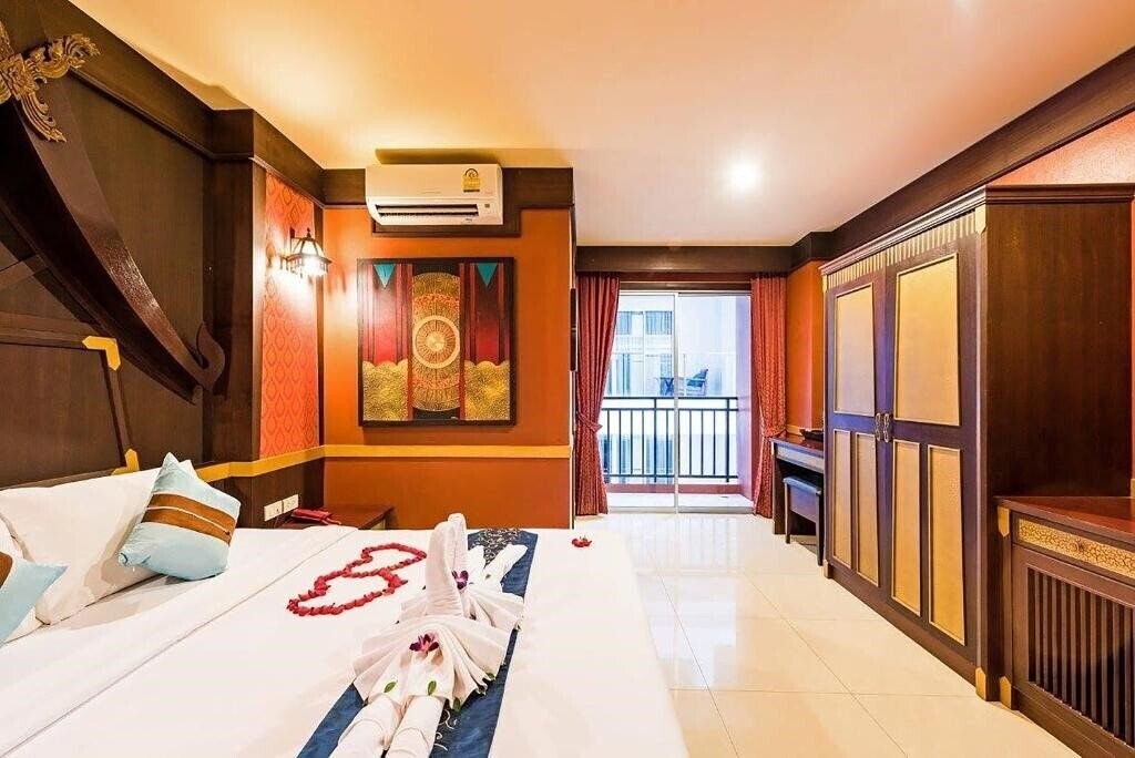 Отель 99 Residence Patong 3*