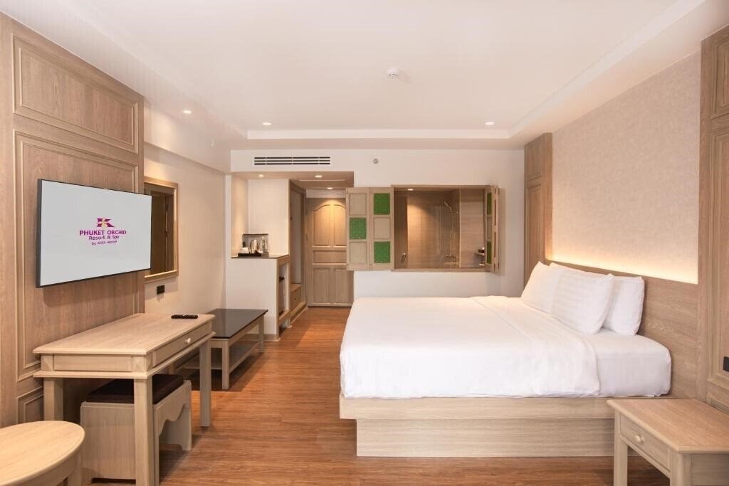 Картинка Phuket Orchid Resort Ikar Crew 4*