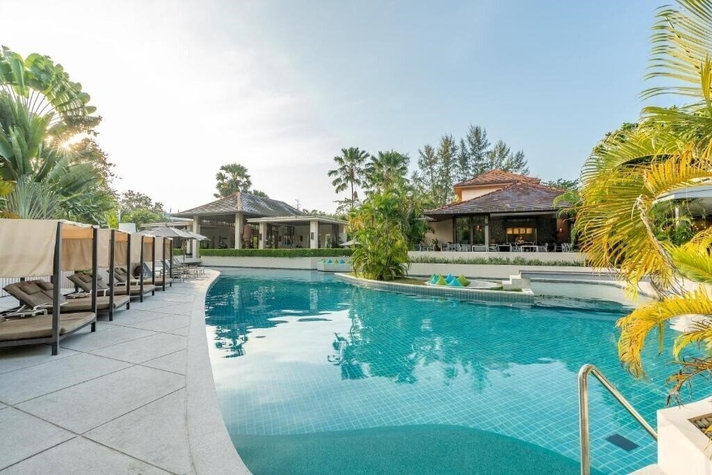 Фото Dewa Phuket Resort & Villas, Nai Yang Beach 4*