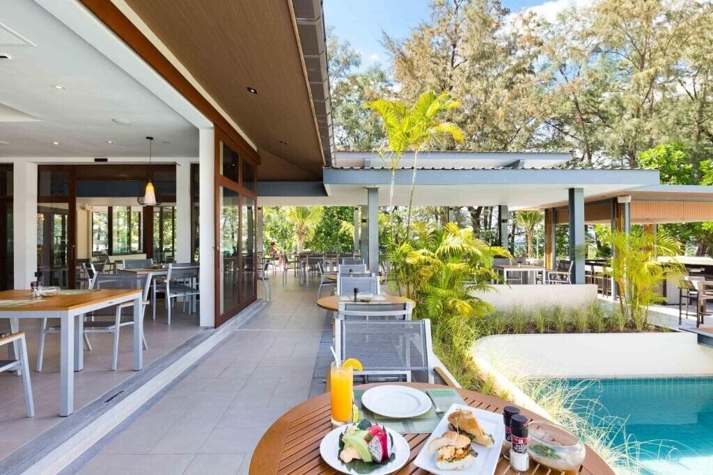 Фотография Dewa Phuket Resort & Villas, Nai Yang Beach 4*