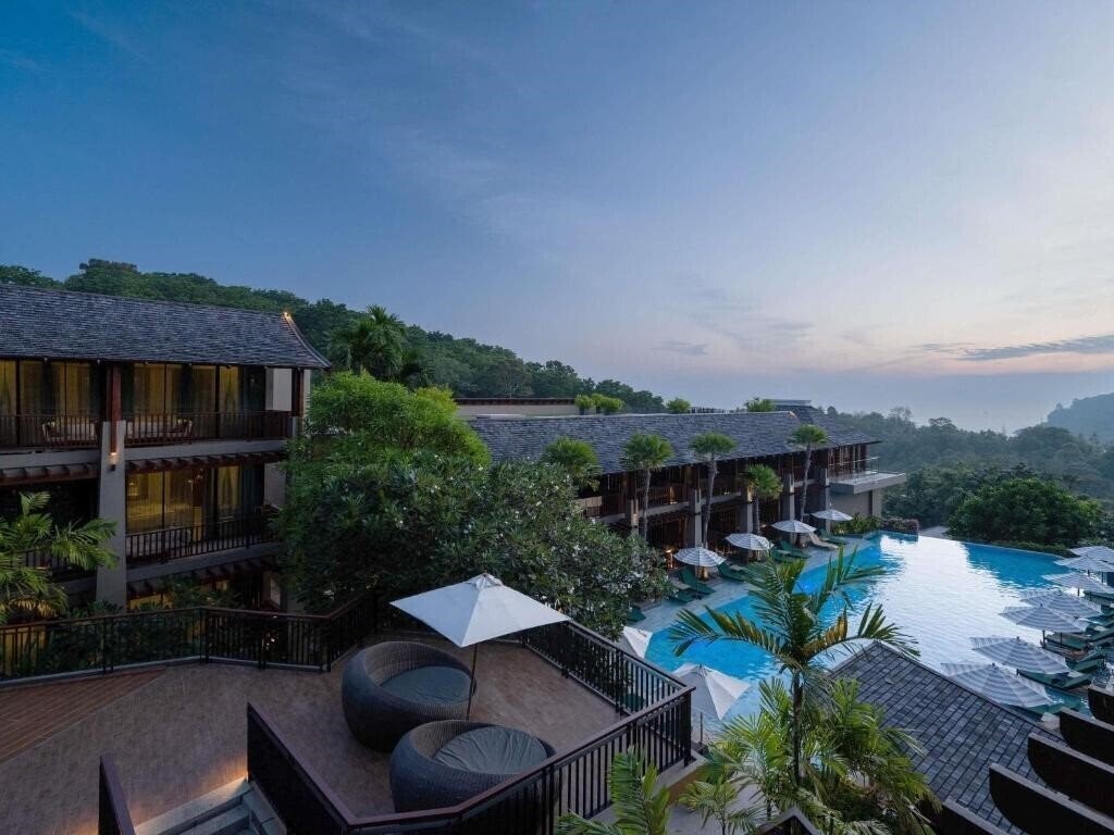 Отель Avista Hideaway Phuket Patong MGallery 5*