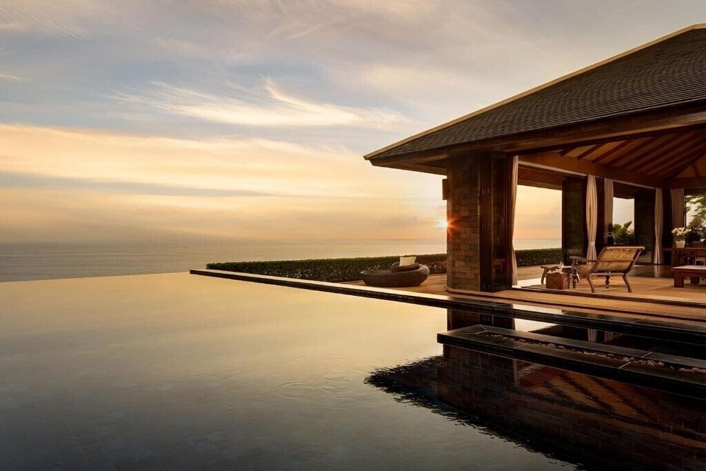 Отель Paresa Resorts 5*