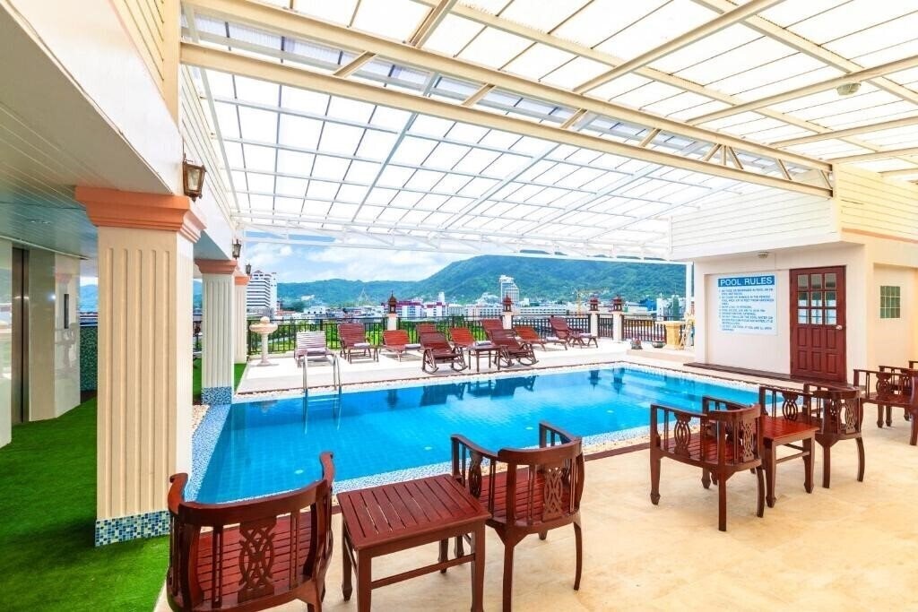 Отель Patong Heaven 3*