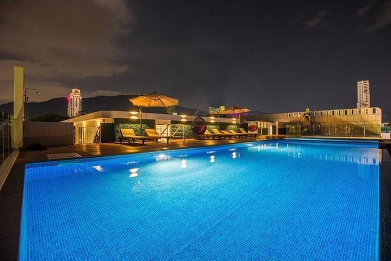 Отель Araya Phuket Beach Resort & Spa 4*