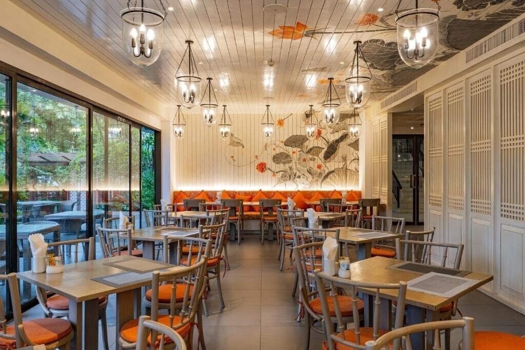 Фотография Proud Phuket 4*