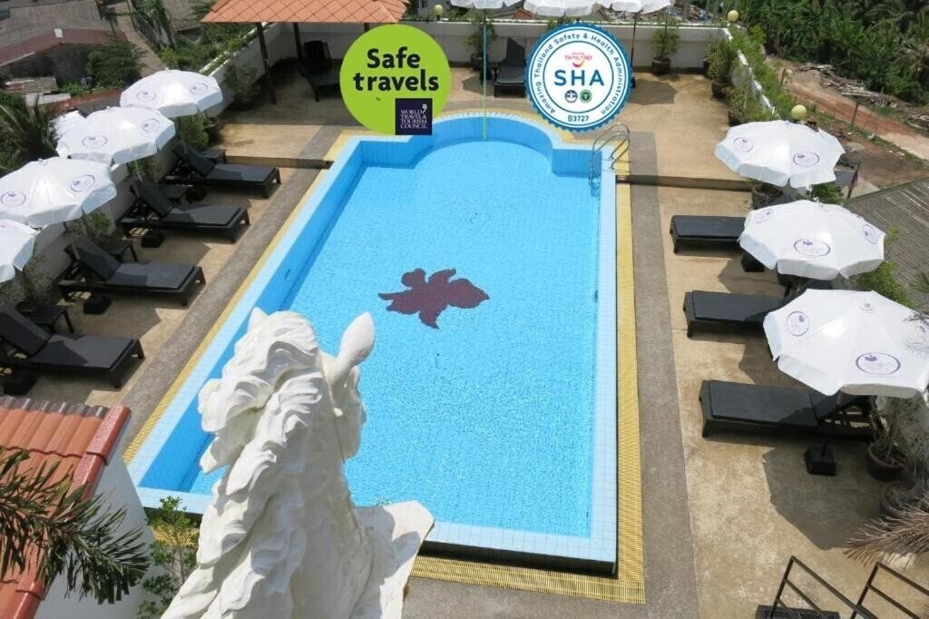 Отель Orchid Kathu Heights 3*