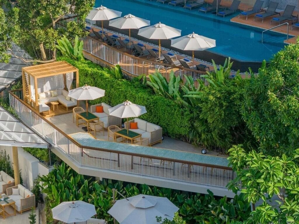 Отель The Andaman Beach Hotel Phuket 4*