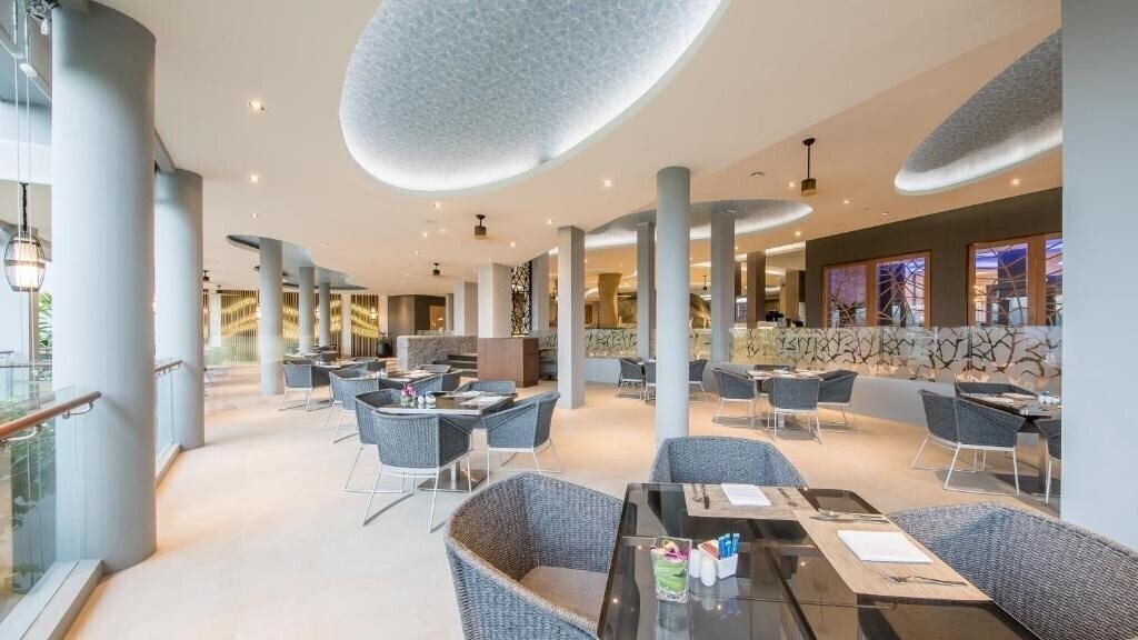 Фотография Crest Resort 5*