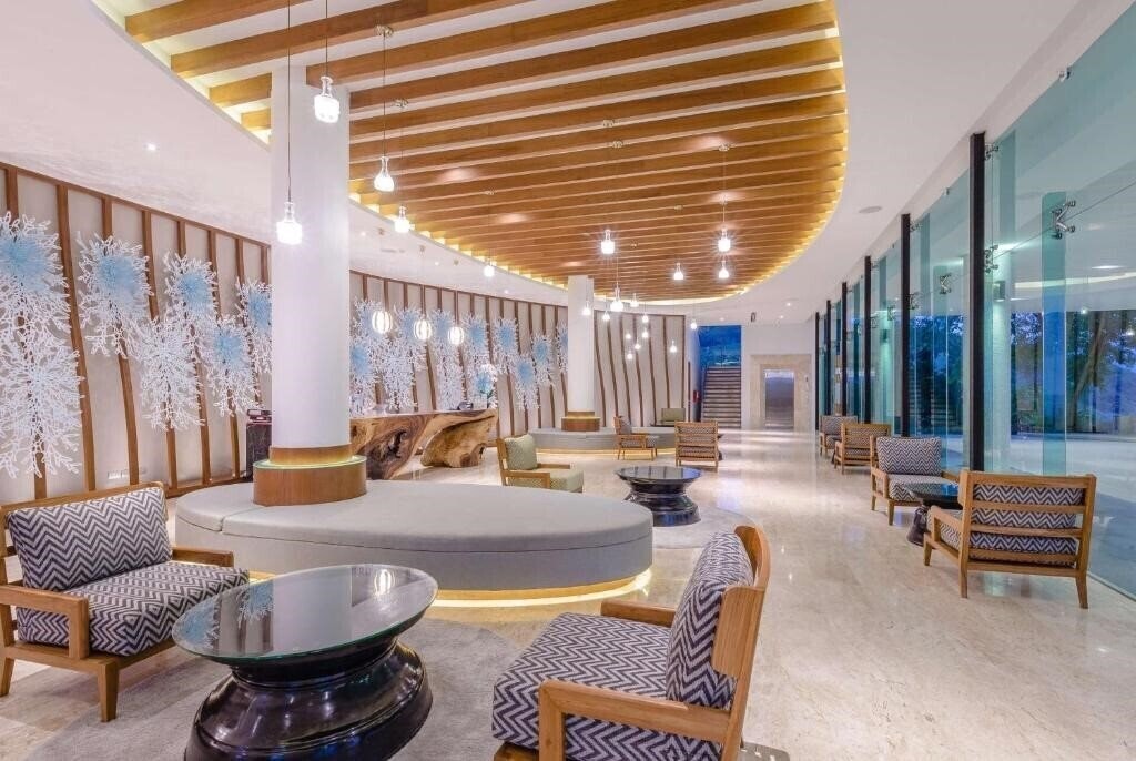 Изображение Wyndham Grand Phuket Kalim Bay 5*