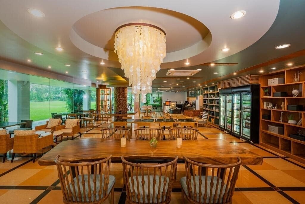 Фотография Naithornburi Resort 4*