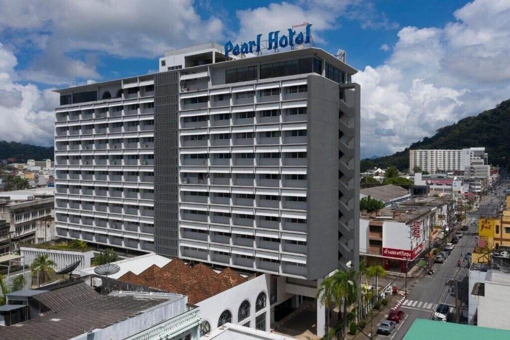 Отель Pearl Hotel Phuket Town 4*
