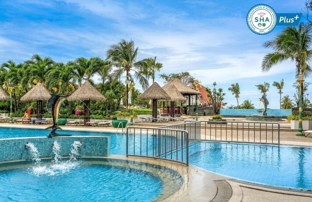 Фото The Andaman Beach Suites Hotel 4*