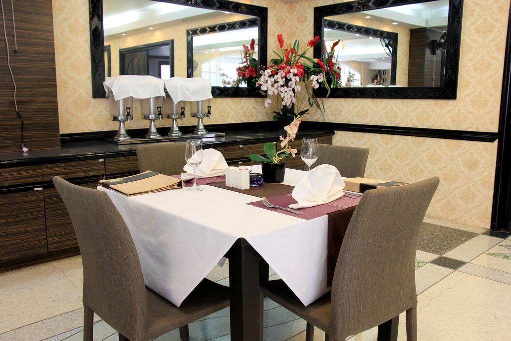 Фотография Villa Atchara 3*