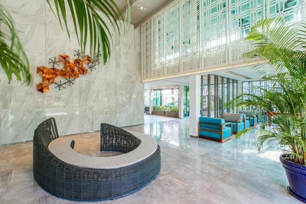 Изображение AtEase Phuket Patong 5*