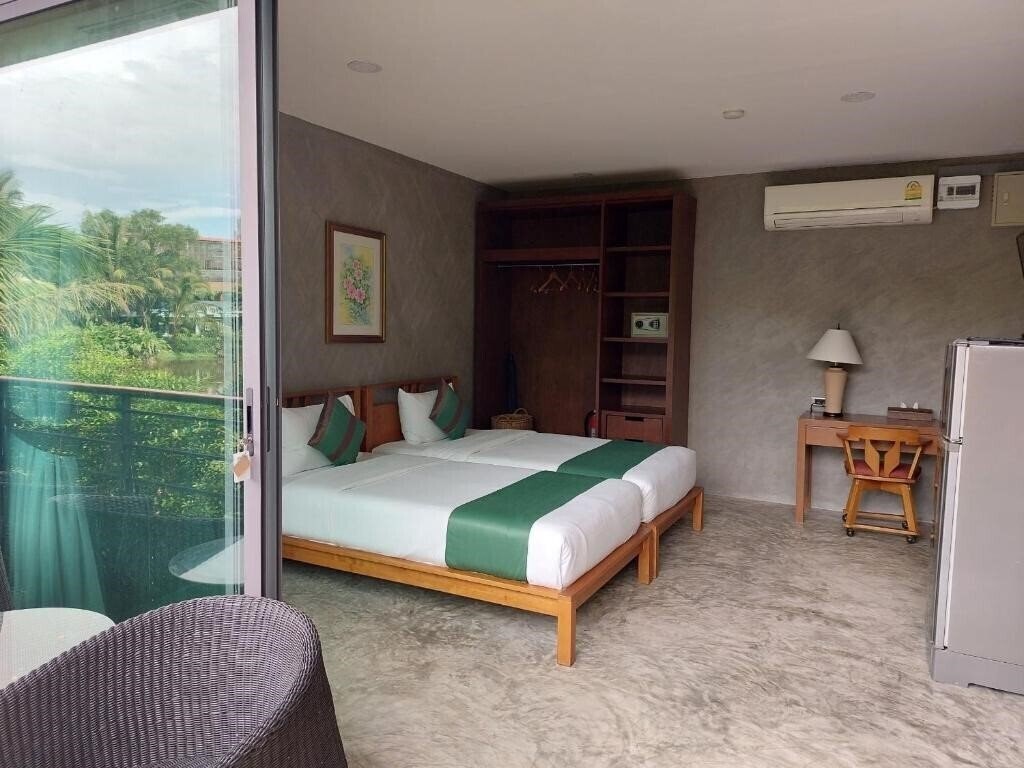 Картинка The Touch Green, Naiyang 3*