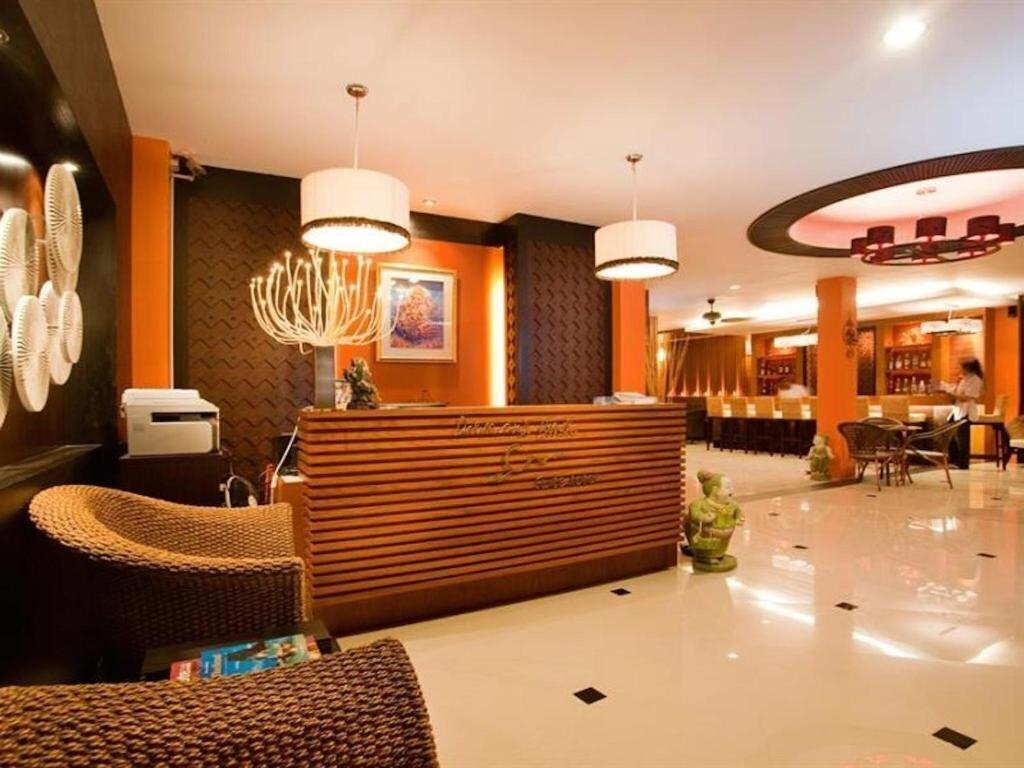 Отель Deva Patong Suites Hotel 3*