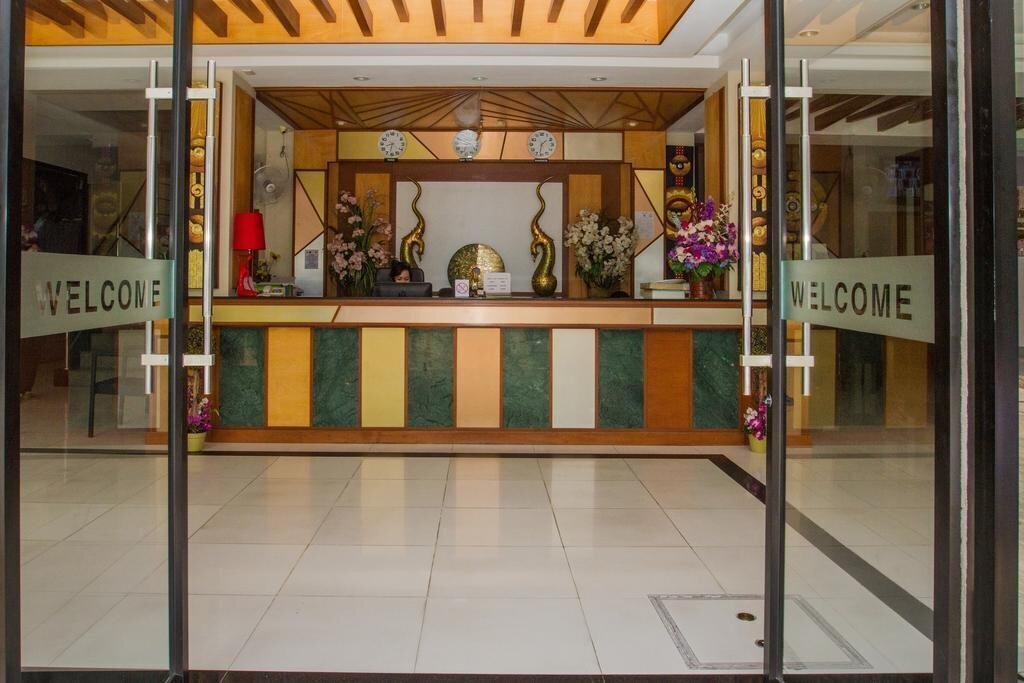 Фото Chana Phuket Hotel 3*