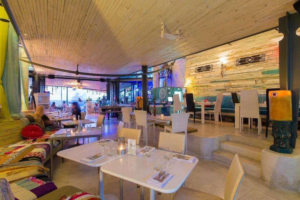 Фотография Barefoot Hotel Kalim Beach Front 3*