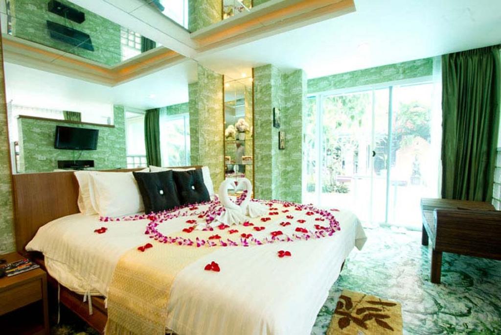 Отель Club One Seven 3*