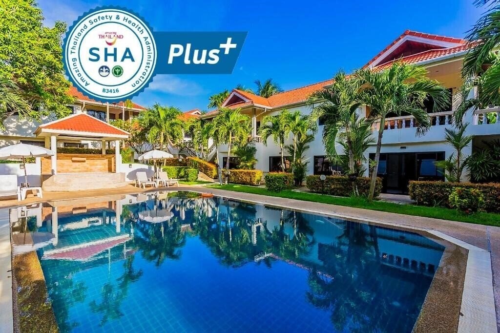 Отель Phuket Riviera Villas 3*