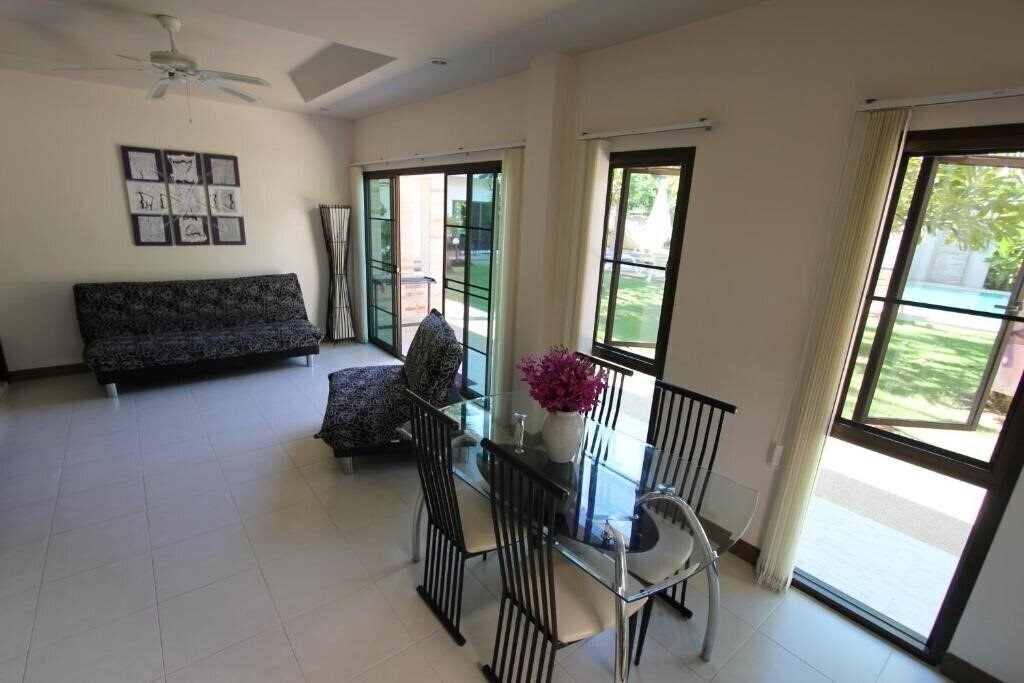 Картинка Babylon Pool Villas 4*