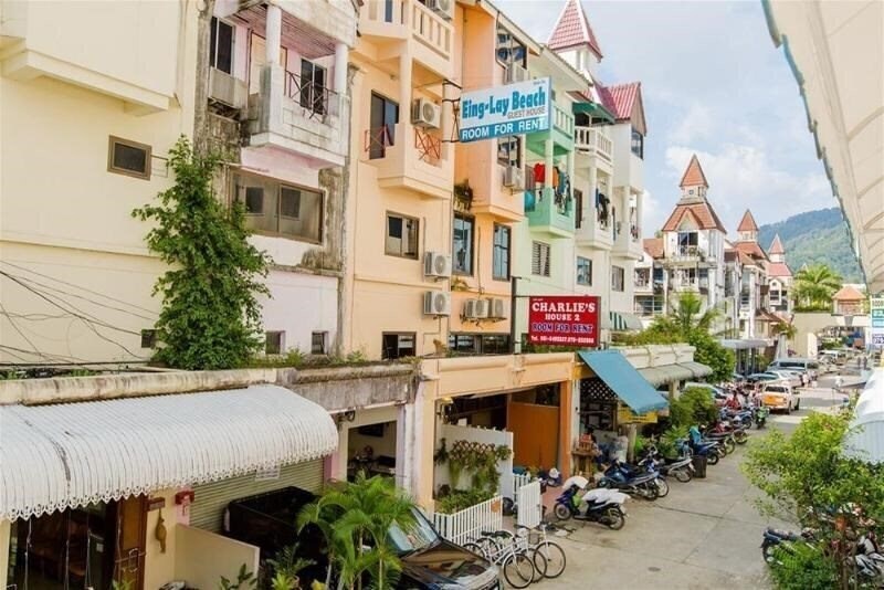 Отель Eing Lay Beach Guest House 2*