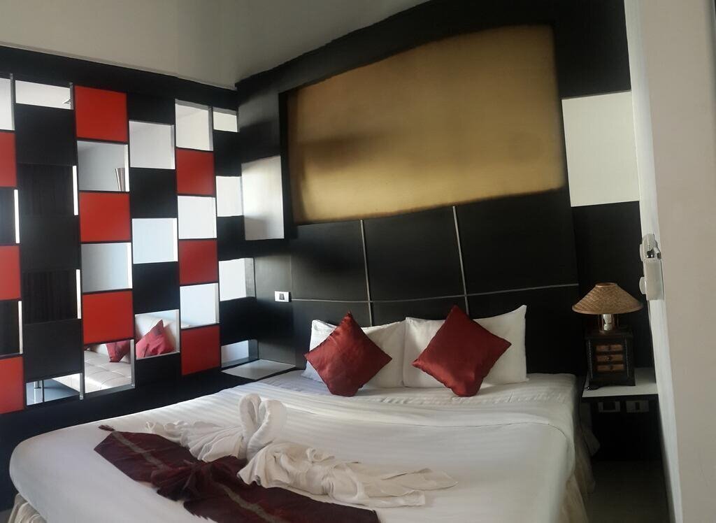 Отель The Idol 3*