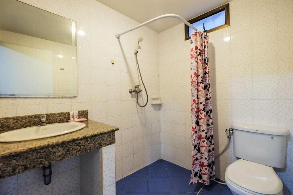 Фотография The Green Mansion 2*